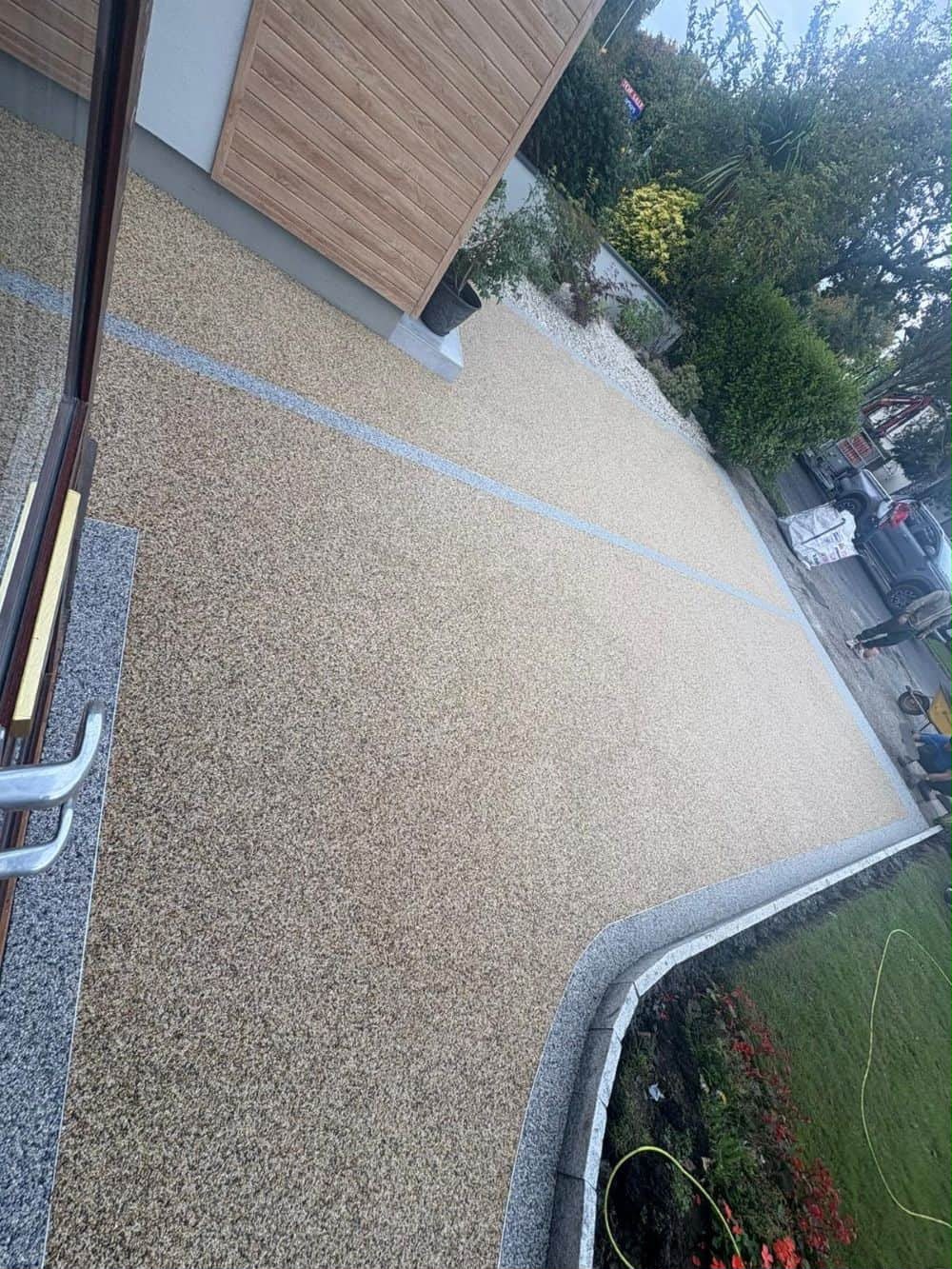 Narrow resin side access path