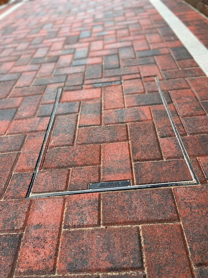Driveway repair work on block paving